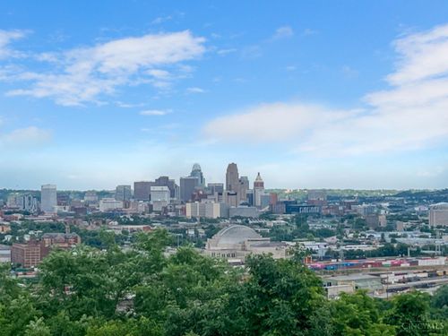 2691 Lehman Rd, Cincinnati, OH, 45204-1898 | Card Image