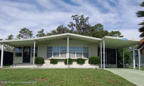 8069 Fairlane Ave, Brooksville, FL, 34613-7339 | Card Image