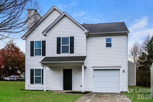 520 Woodington Ln, Charlotte, NC, 28214-0033 | Card Image