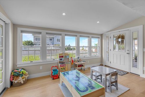 153 Ocean Ave, Center Moriches, NY, 11934-3418 | Card Image
