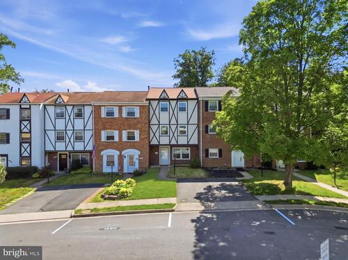 6335 Paddington Ln, CENTREVILLE, VA, 20120-1810 | Card Image