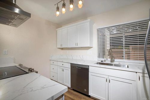 9662 Caminito Del Vida, San Diego, CA, 92121-1905 | Card Image