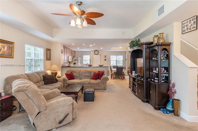 611 - 611 Sw 1 St Ter, Townhouse with 3 bedrooms, 4 bathrooms and null parking in Pompano Beach FL | Image 8