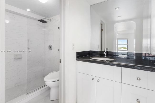 APT-8A - 77 Crandon Blvd, Condo with 2 bedrooms, 2 bathrooms and null parking in Key Biscayne FL | Image 29