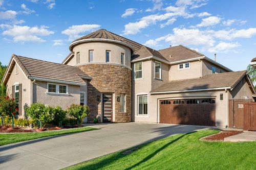 5660 John Runge Street, Sacramento, CA, 95835 | Card Image