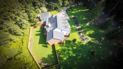 7277 Avalon Dr, Douglasville, GA, 30135-5638 | Card Image