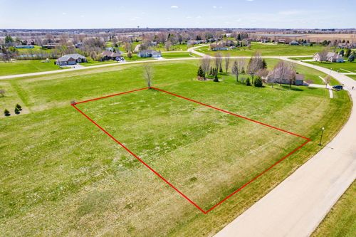 995 Fox Trail Ln, Somonauk, IL, 60552-3250 | Card Image