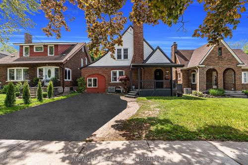 {{alt}} | Card Image