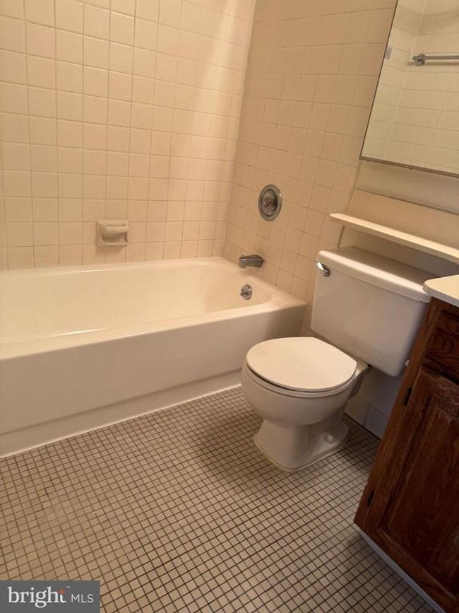 11J - 2018 Walnut St, Condo with 1 bedrooms, 1 bathrooms and null parking in PHILADELPHIA PA | Image 8