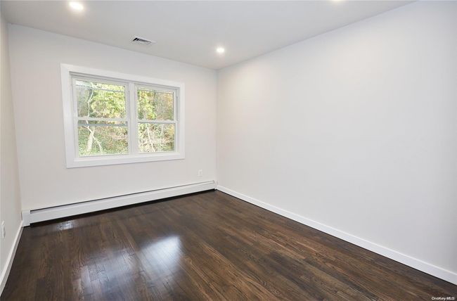 170 Laurel Ln, House other with 4 bedrooms, 3 bathrooms and null parking in Syosset NY | Image 14