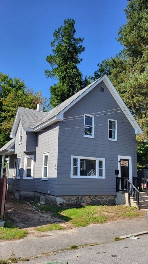 20-20 Mount Grove St, Lowell, MA, 01854-2716 | Card Image