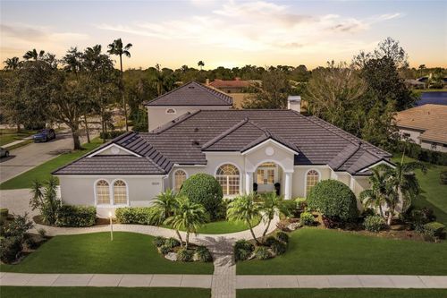 8009 Royal Birkdale Cir, LAKEWOOD RANCH, FL, 34202-2539 | Card Image