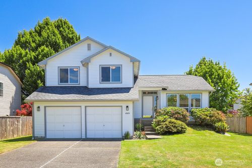 6525 56th Dr Ne, Marysville, WA, 98270-6103 | Card Image