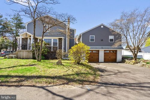 4564 Oak Ave, FEASTERVILLE TREVOSE, PA, 19053-4730 | Card Image