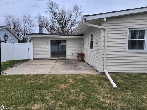 2109 S 5th St, Marshalltown, IA, 50158-4378 | Card Image