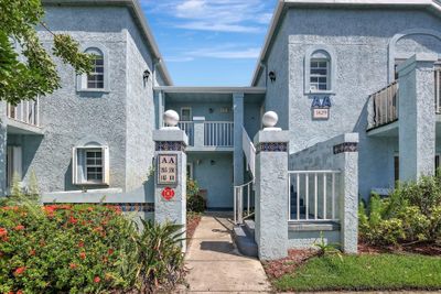 201 - 1629 Se Green Acres Circle, Condo with 2 bedrooms, 2 bathrooms and null parking in Port St Lucie FL | Image 2