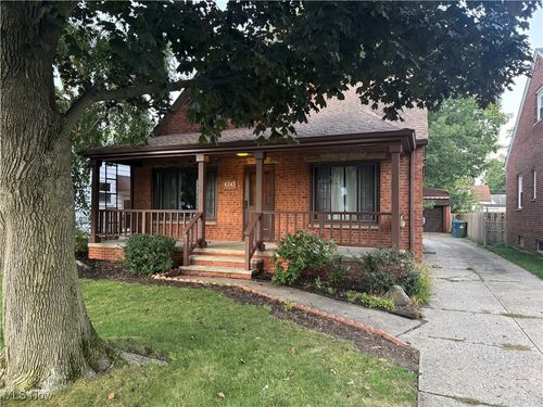 4243 W 212th St, Fairview Park, OH, 44126-1105 | Card Image