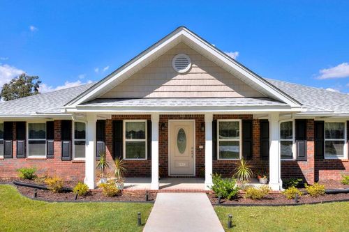 1228 Lesesne Dr, Manning, SC, 29102-7808 | Card Image