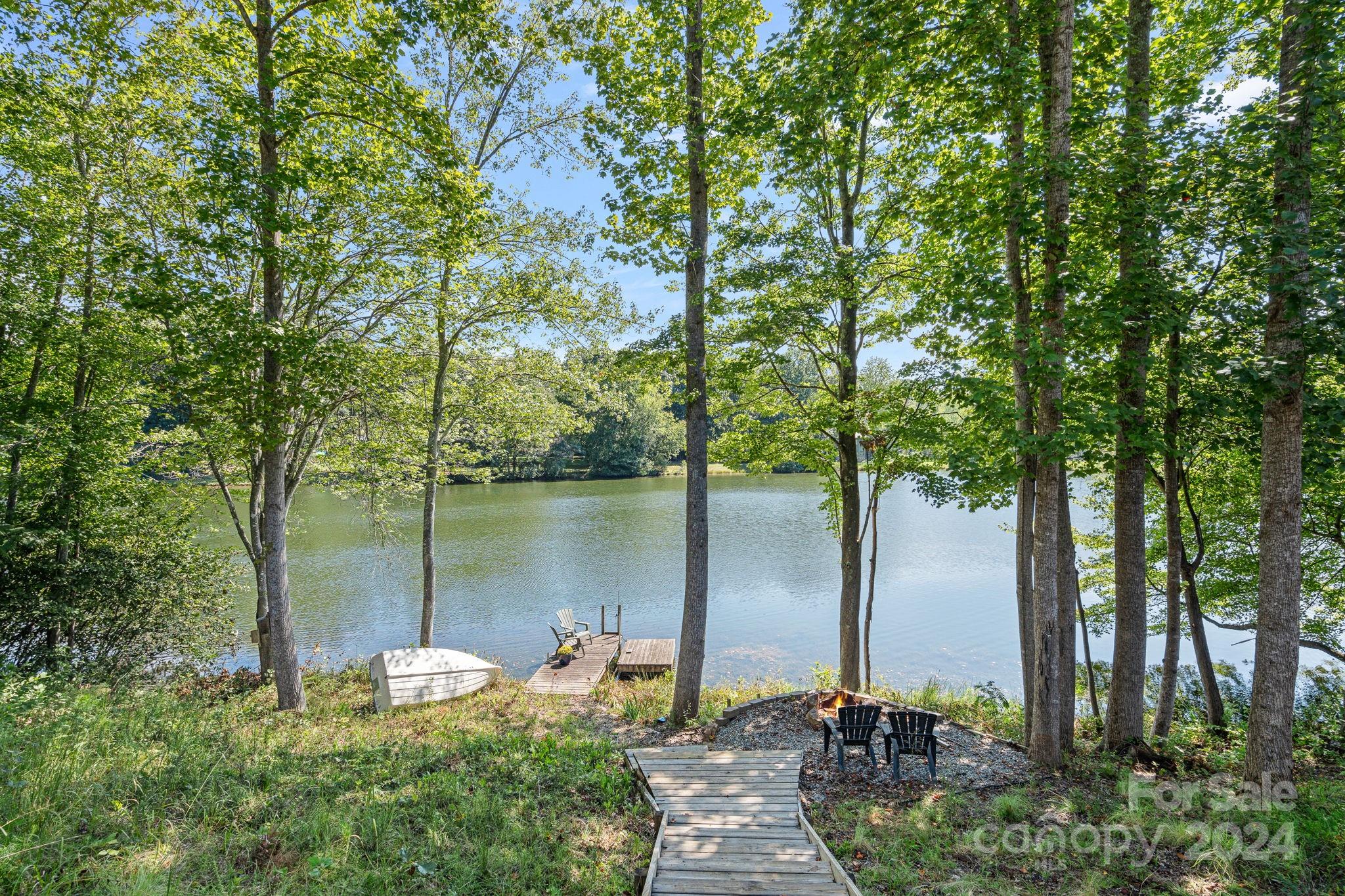 Pondhaven Cir, Mooresville, NC 28117