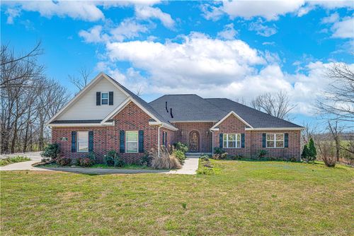 18725 Mallory Xing, Siloam Springs, AR, 72761-8962 | Card Image