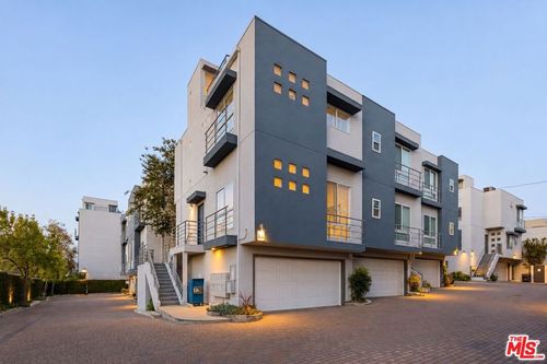 1098 Everett Pl, Los Angeles, CA, 90026 | Card Image