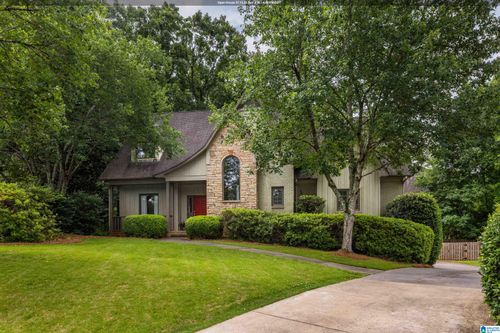 2157 Cameron Cir, Hoover, AL, 35242-6412 | Card Image
