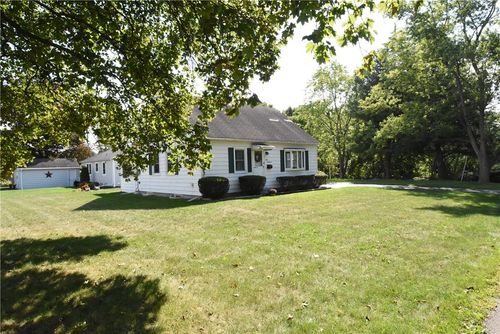 317 Eisenhart Pl, Horseheads, NY, 14845-2109 | Card Image