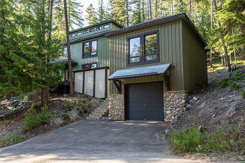202 Cottonwood Dr, Whitefish, MT, 59937-8626 | Card Image