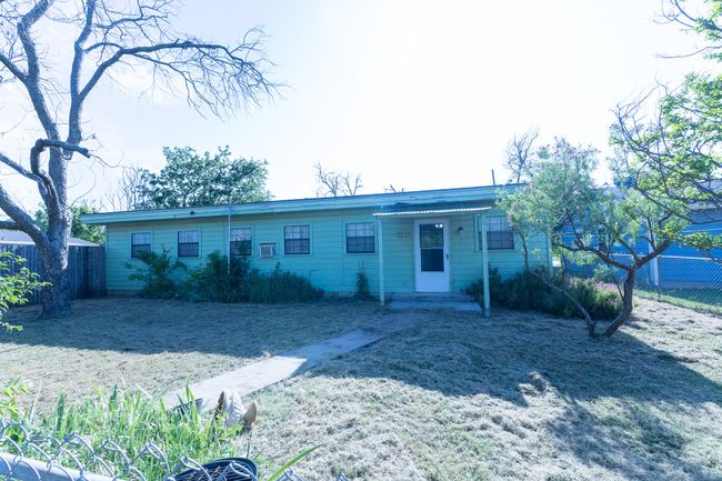 1103 5 Th Ave, House other with 3 bedrooms, 2 bathrooms and null parking in Coleman TX | Image 31