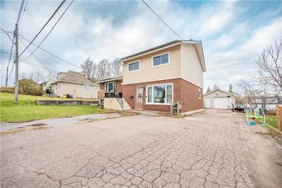 348 1st Ave N, House other with 4 bedrooms, 2 bathrooms and 4 parking in Pembroke ON | Image 3