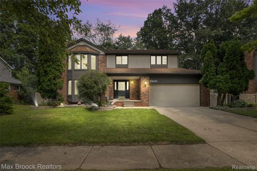 5430 Allison Dr, Troy, MI, 48085-3453 | Card Image