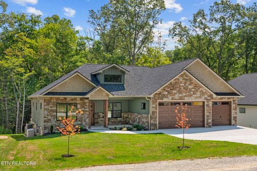 155 Natchez Cir, Crossville, TN, 38558-4517 | Card Image