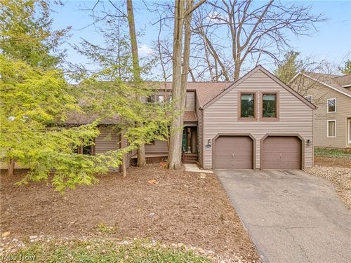 1536 Baycrest Drive Nw, Canton, OH, 44708 | Card Image