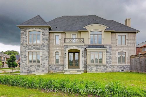 500 Mcgregor Farm Terrace, Newmarket, ON, L3X0H7 | Card Image