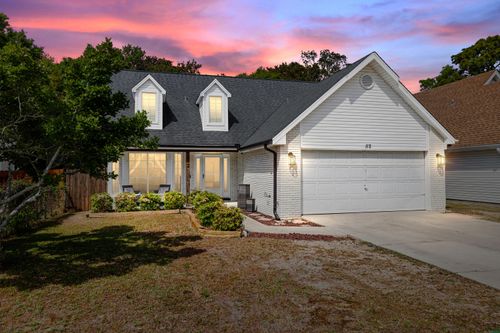 112 Scranton St, Fort Walton Beach, FL, 32547-2538 | Card Image