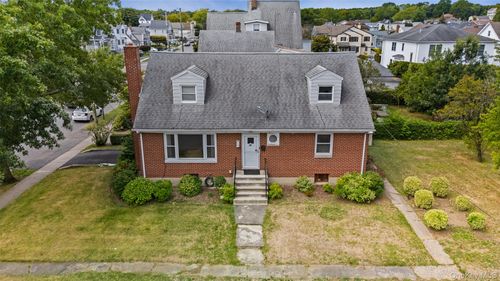 66 Batavia Pl, Harrison, NY, 10528-2924 | Card Image