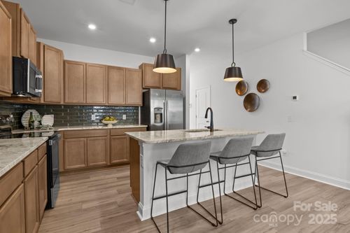 52-7713 Ethora Way, Charlotte, NC, 28216-5452 | Card Image