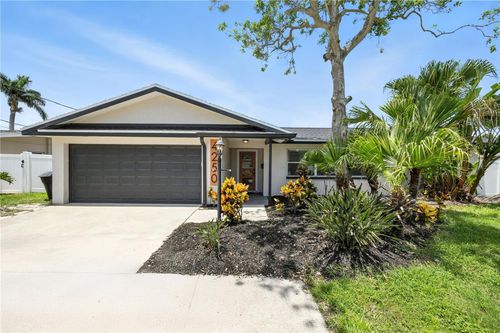 4250 14th Way Ne, ST PETERSBURG, FL, 33703-5347 | Card Image