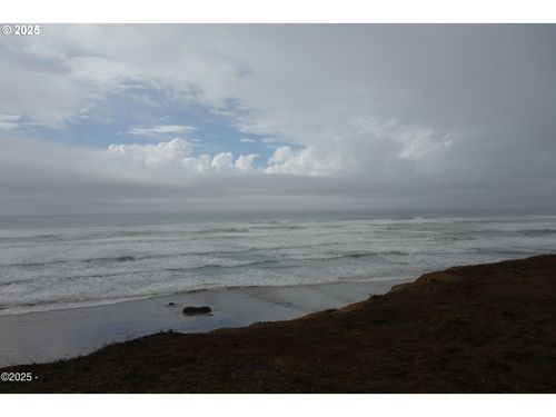 50009 Nw Blackberry Ln, Seal Rock, OR, 97376 | Card Image