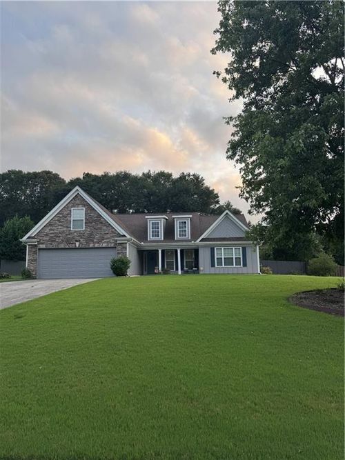 323 Junction Ct, Winder, GA, 30680-5601 | Card Image