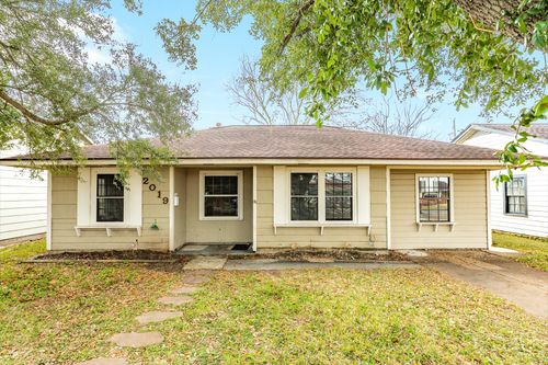 2019 N Avenue H, Freeport, TX, 77541-3465 | Card Image