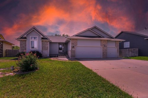 8924 N Ridgewood Ct, Park City, KS, 67147-7310 | Card Image