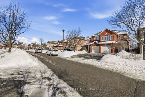 15 Coolspring Cres, Bolton, ON, L7E1W6 | Card Image