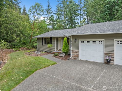 13913 37th Avenue Ct Nw, Gig Harbor, WA, 98332-9125 | Card Image