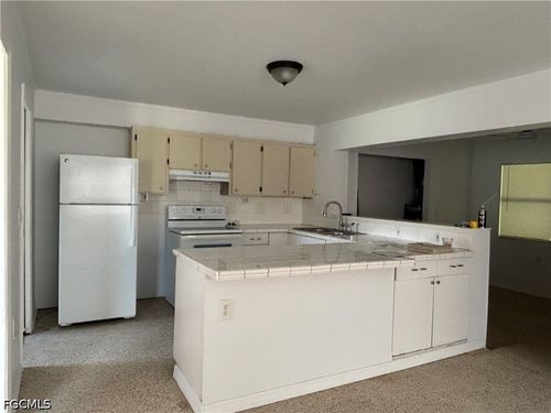 4048 Edgewood Avenue, FORT MYERS, FL, 33916 | Card Image