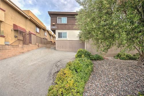 2463 Montrose Ave, Montrose, CA, 91020-1429 | Card Image
