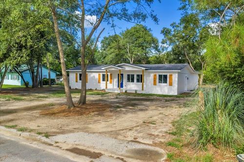 203 Zenith St, Dublin, GA, 31021-3447 | Card Image