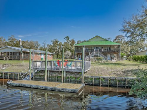 9 Christy Ln, Sopchoppy, FL, 32358-1282 | Card Image