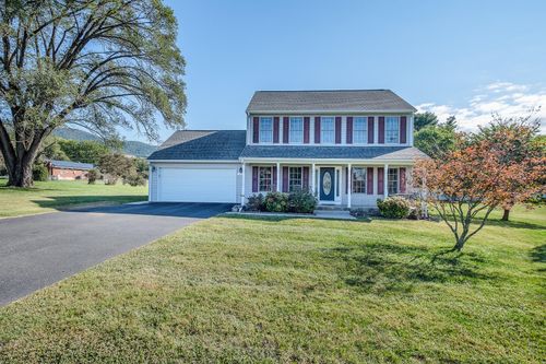 90 Oak Dr, Blue Ridge, VA, 24064-1001 | Card Image