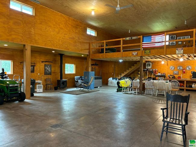 925 Sunrise Trl, House other with 5 bedrooms, 3 bathrooms and null parking in Sioux Center IA | Image 44
